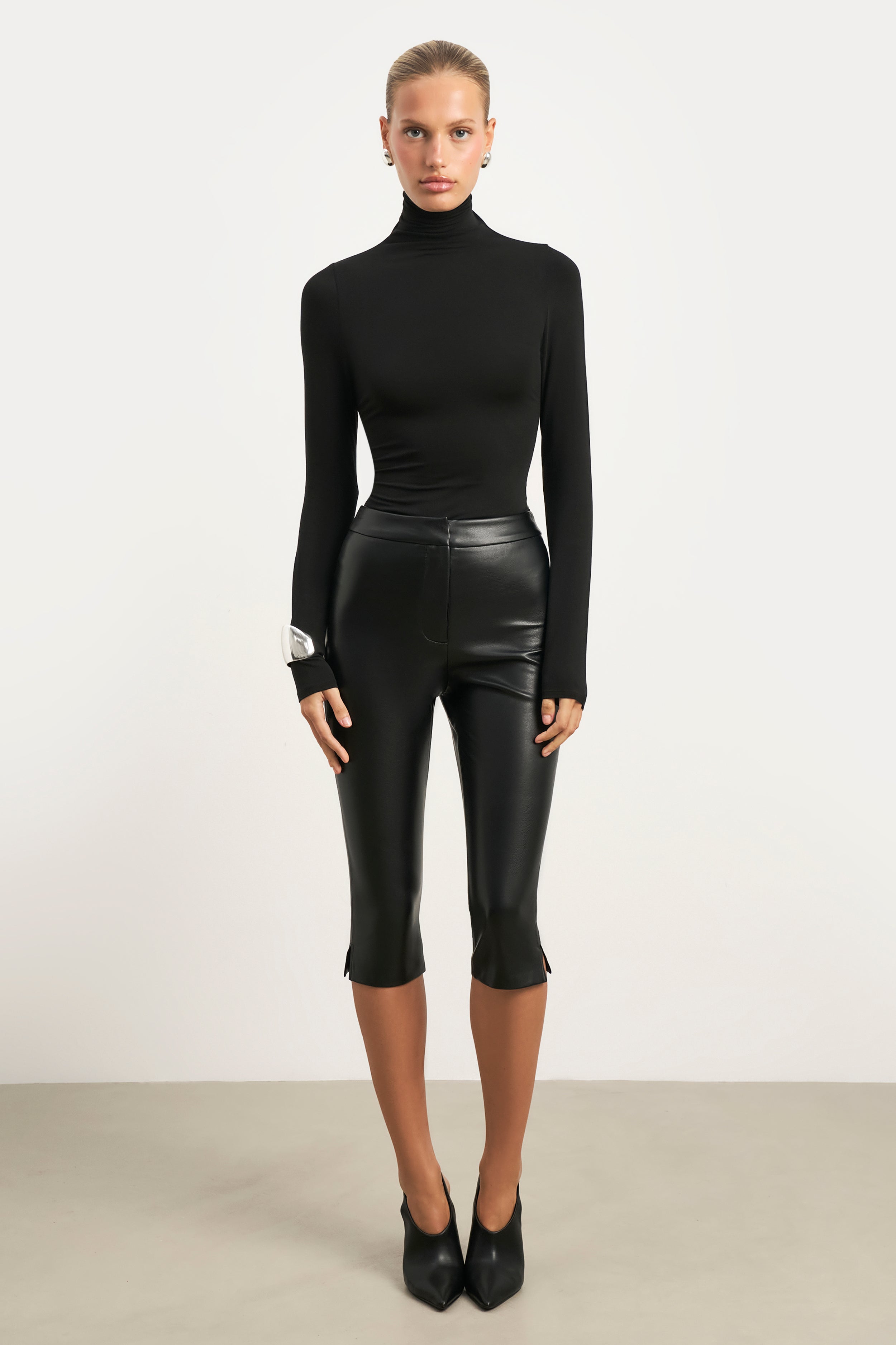 Tailored Leather Capri Leggings - Black