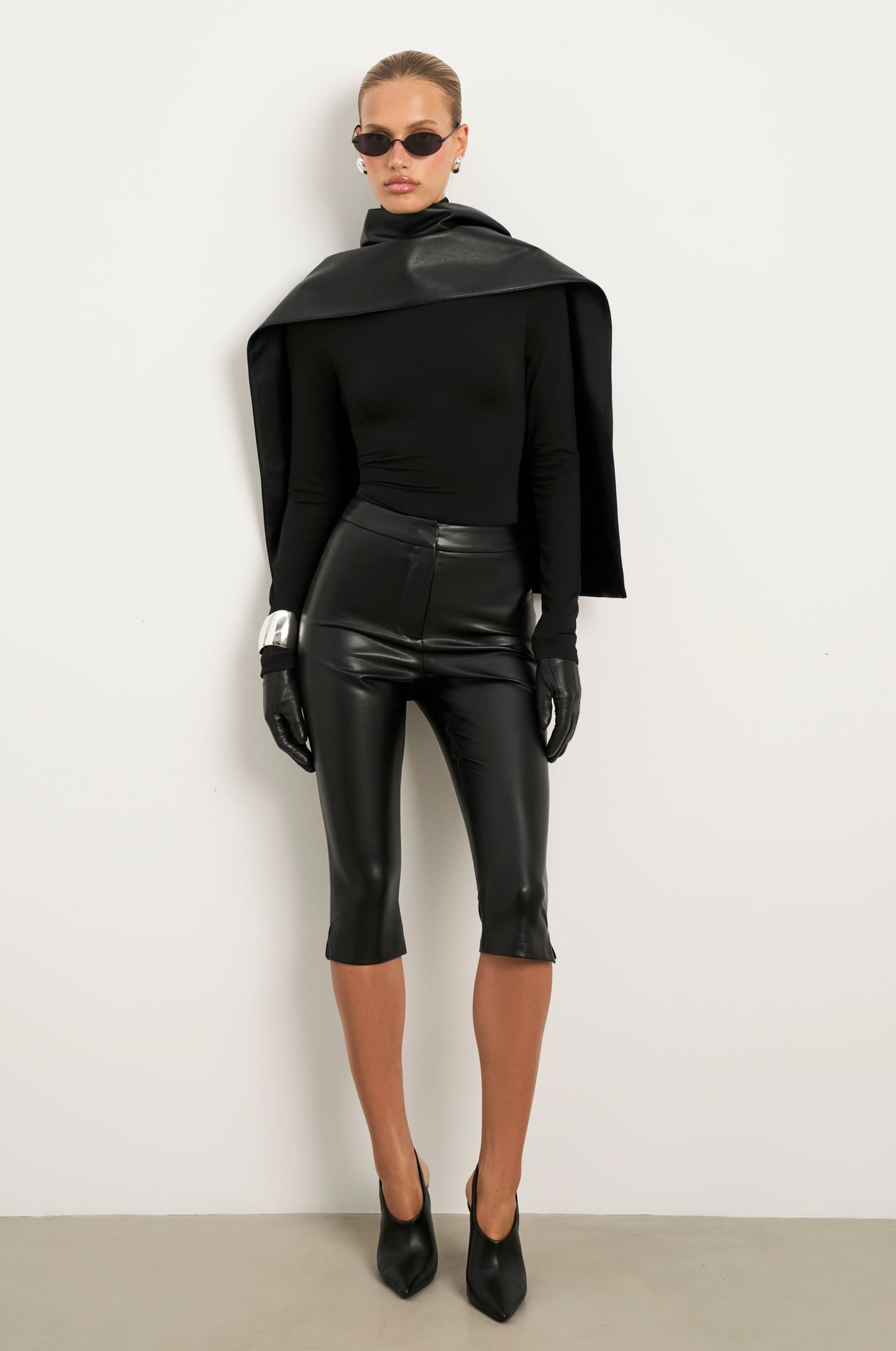 Tailored Leather Capri Leggings - Black