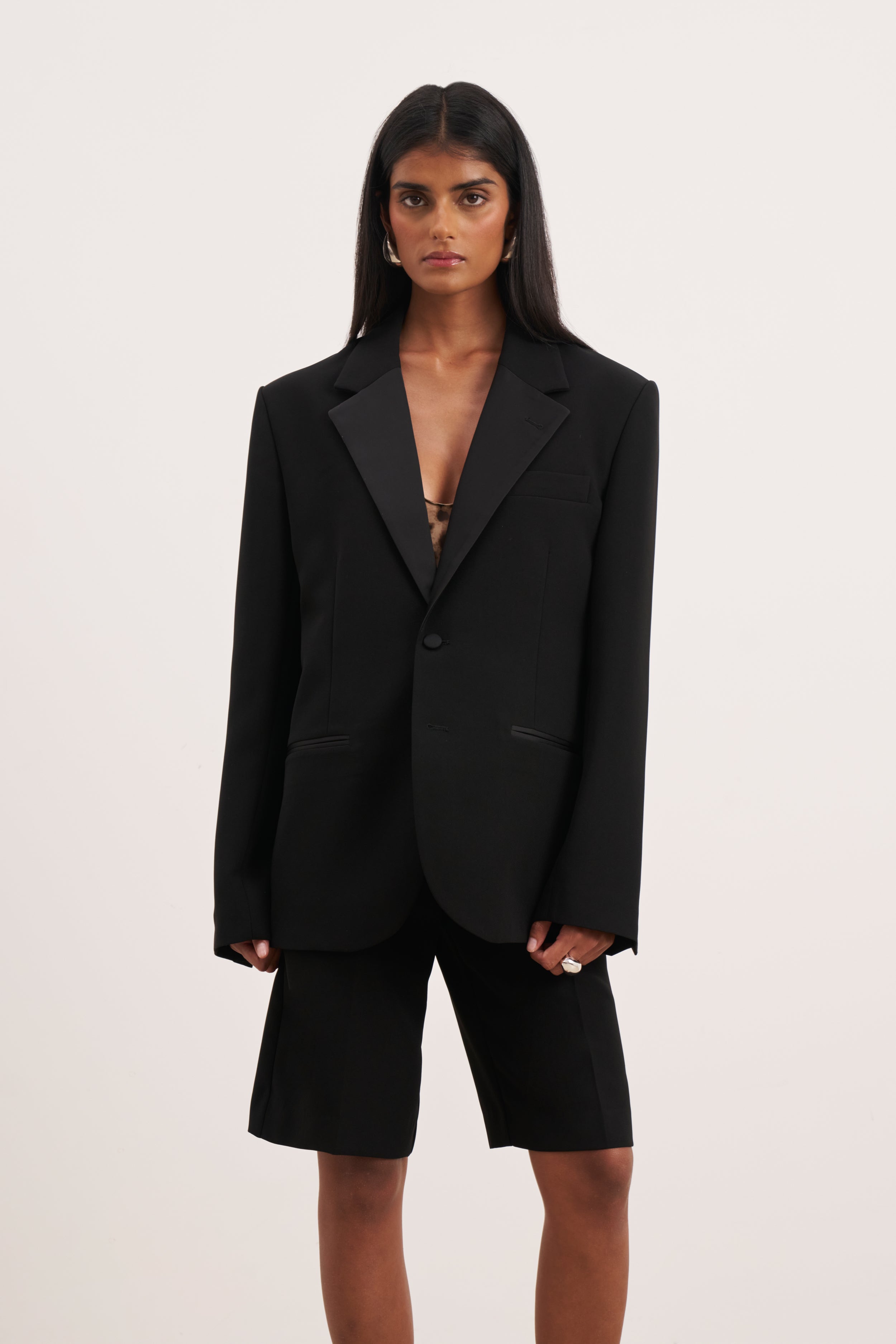 0400~Tailored Single-breasted Blazer with Satin Peak Lapel