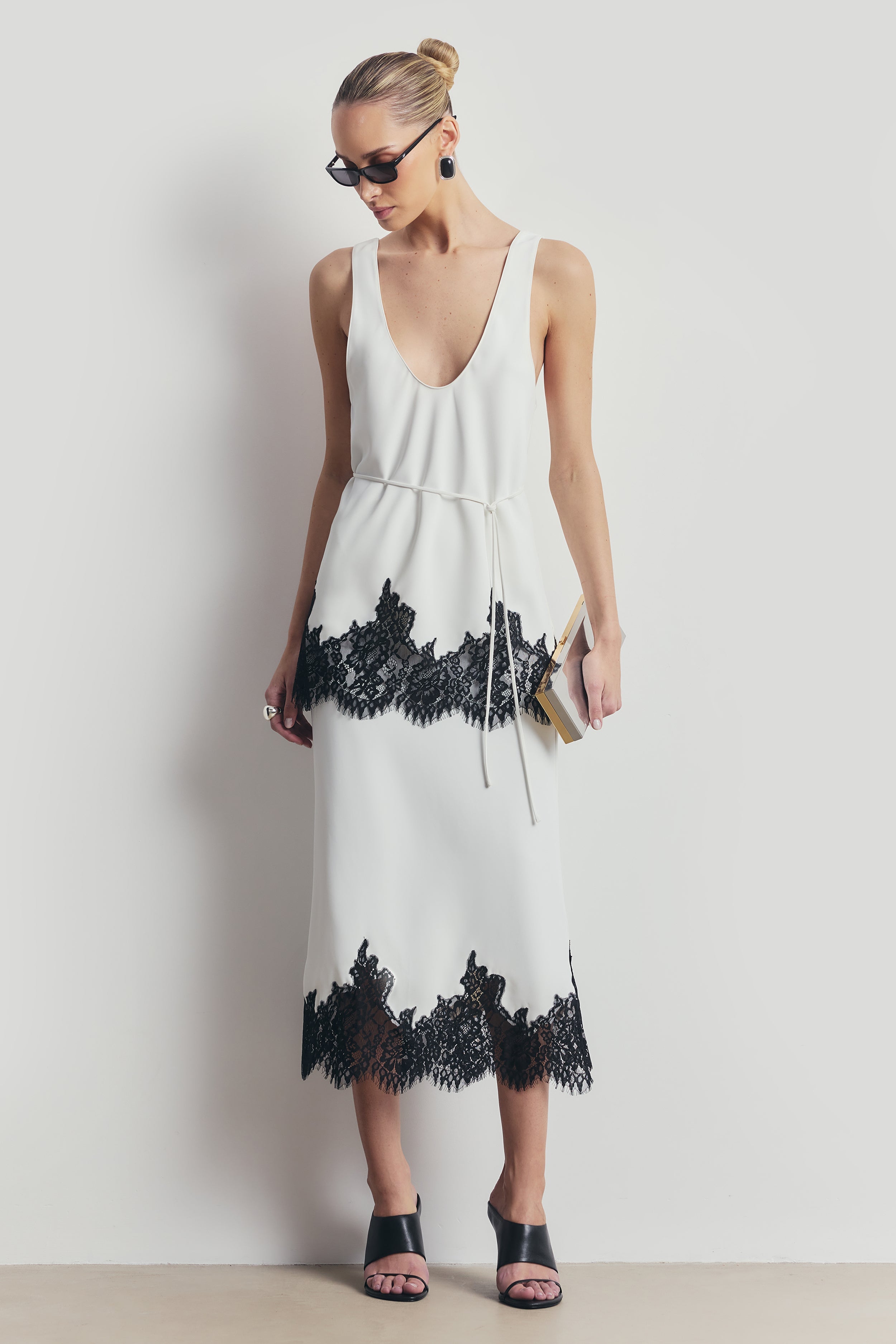 Lace Hem Scoop Neck Longline Top - White