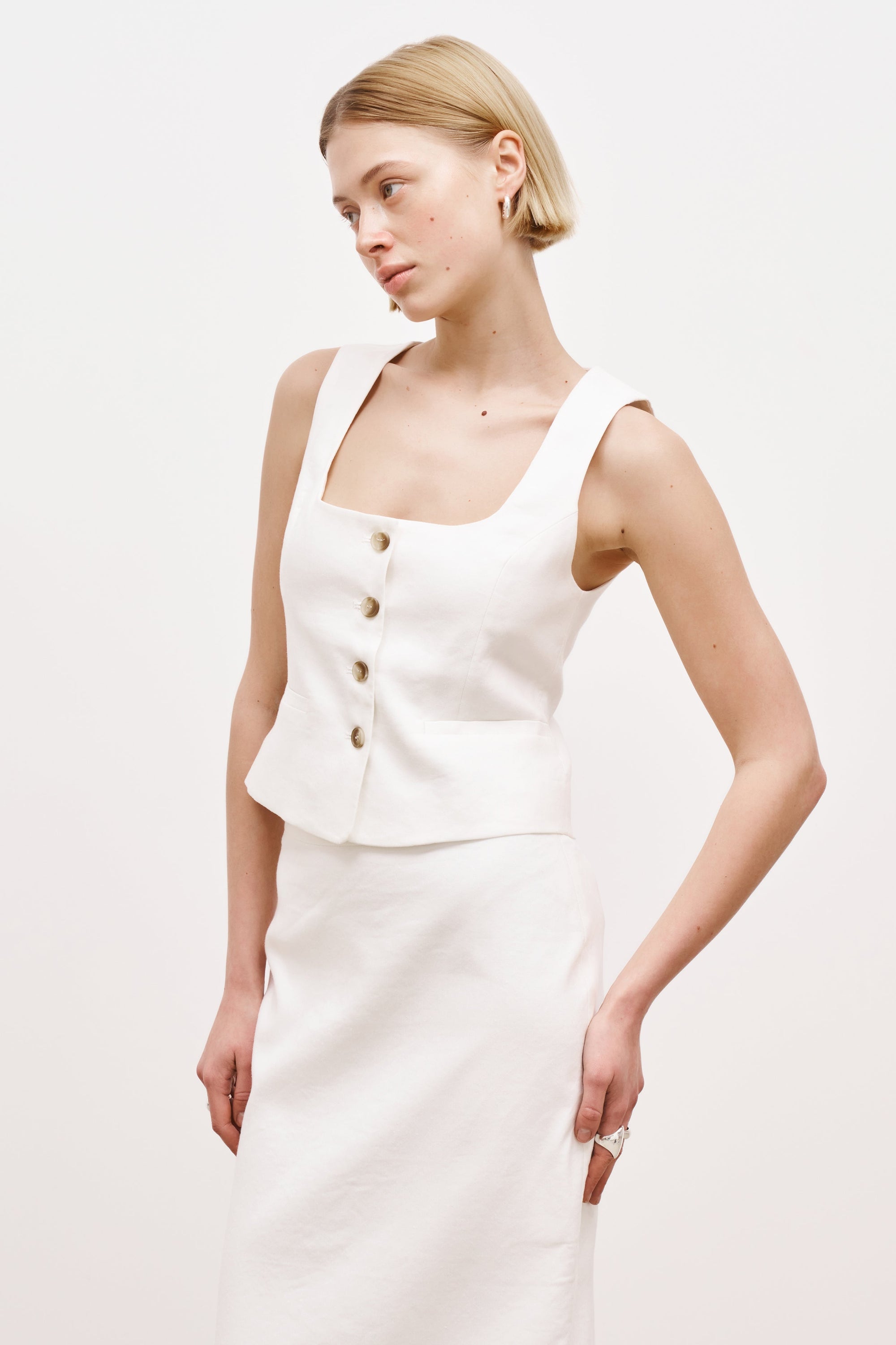 Scoop Neck Linen Waistcoat - White