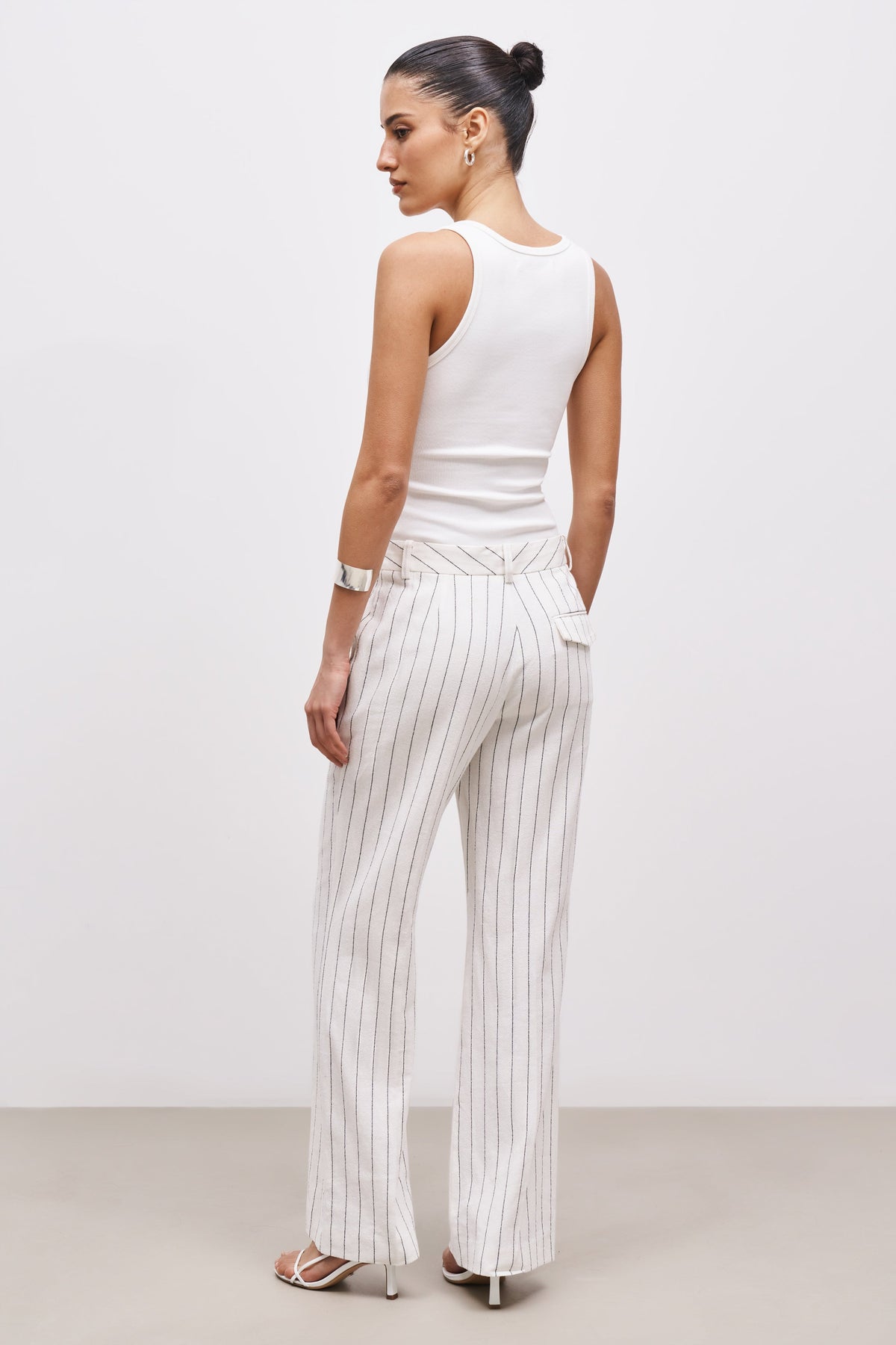 Tailored Linen Trousers - Cream/Black