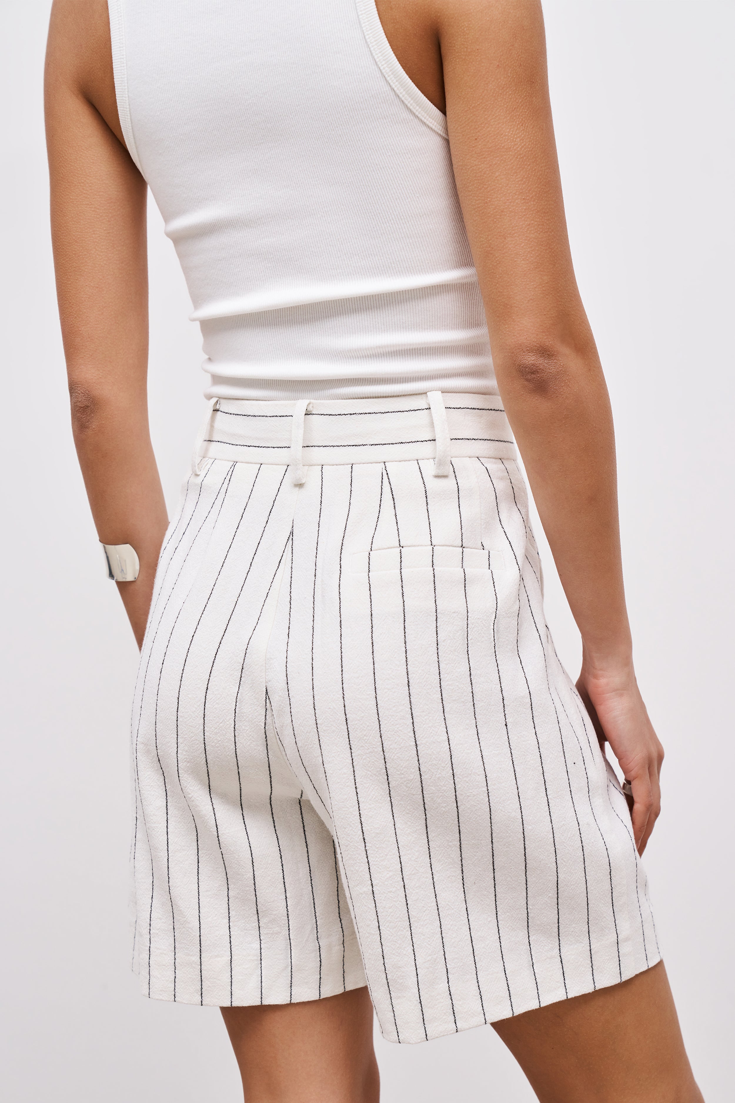 Tailored Linen Longline Shorts - Cream/Black