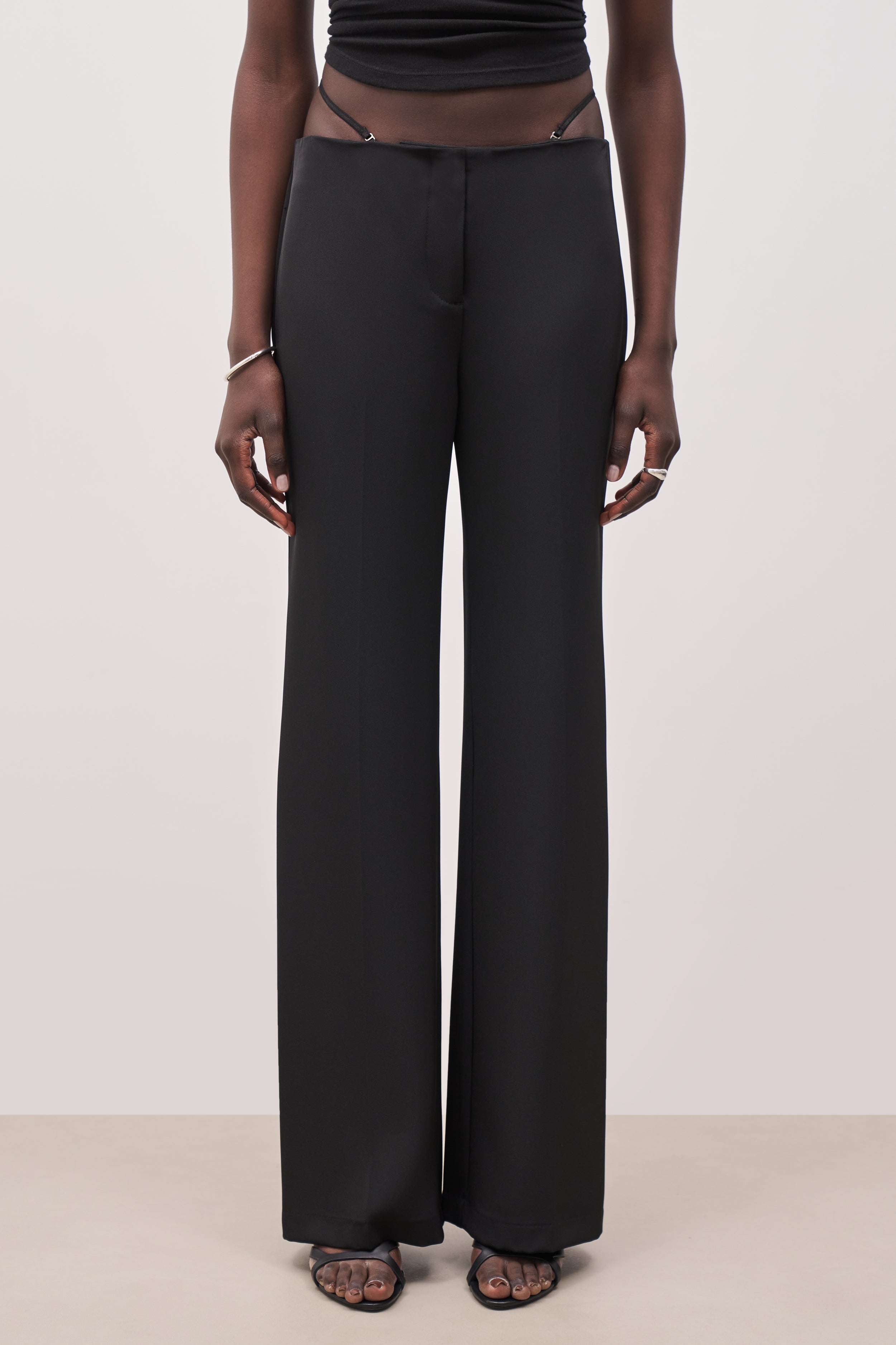 【未使用】bow.a SUNGARD FRILL TAPERED PANTS Tailored Mid Rise Trousers With Strap Detail - Black | BOA US