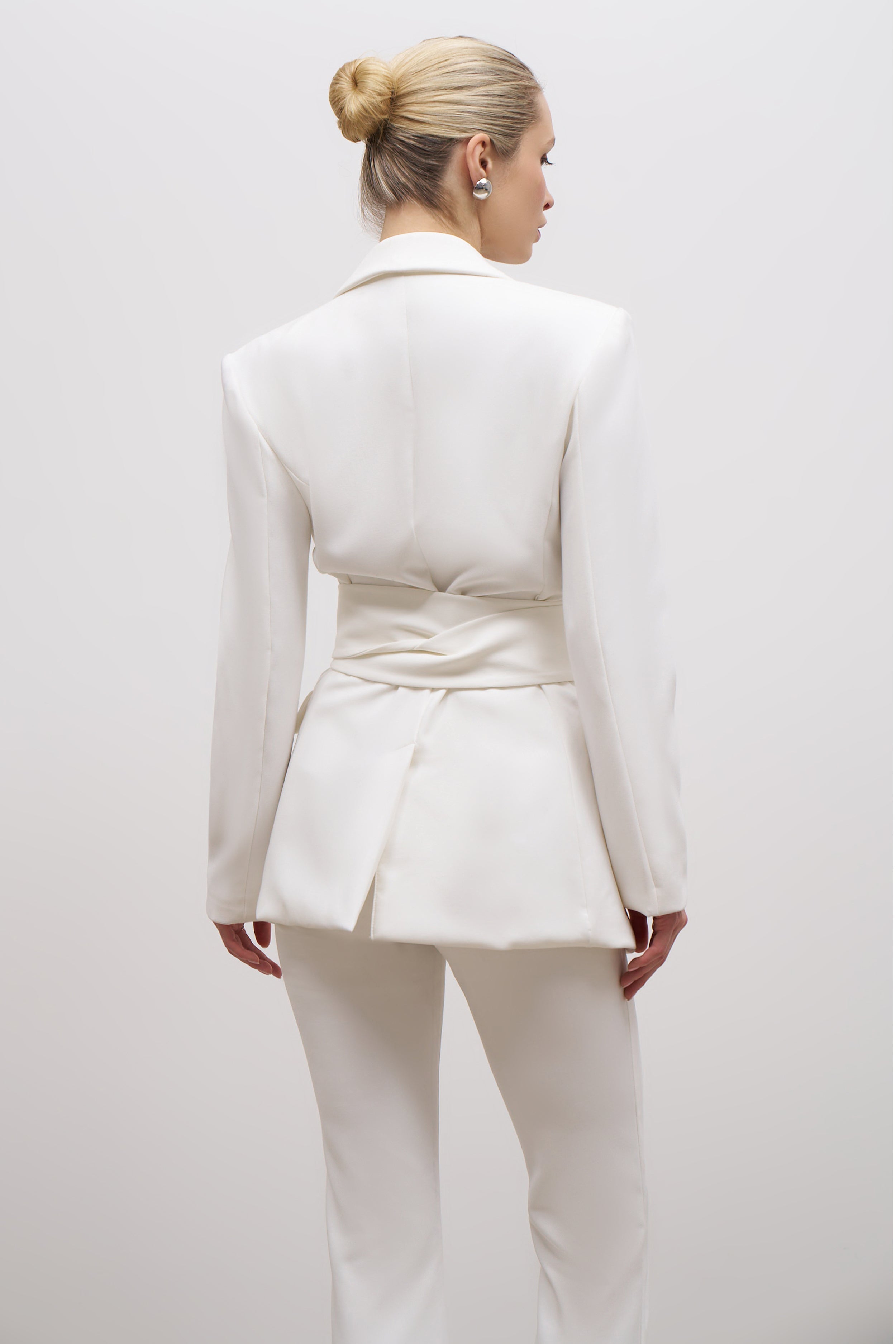 ボトムスその他 Tagliatore Cindy Blazer In White Viscose Tagliatore J Cindy Double-breasted Long Blazer In White
