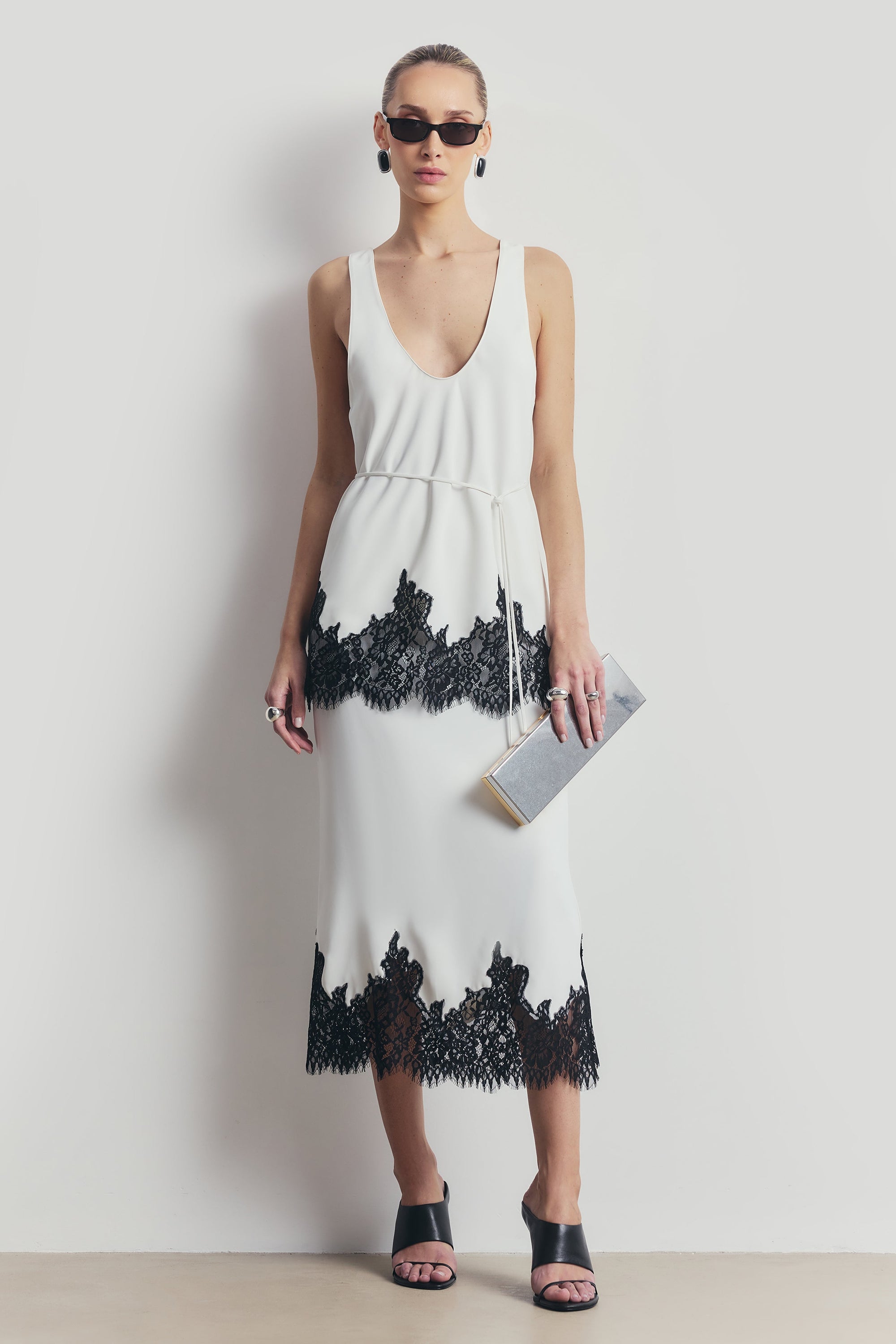 Lace Hem Scoop Neck Longline Top - White