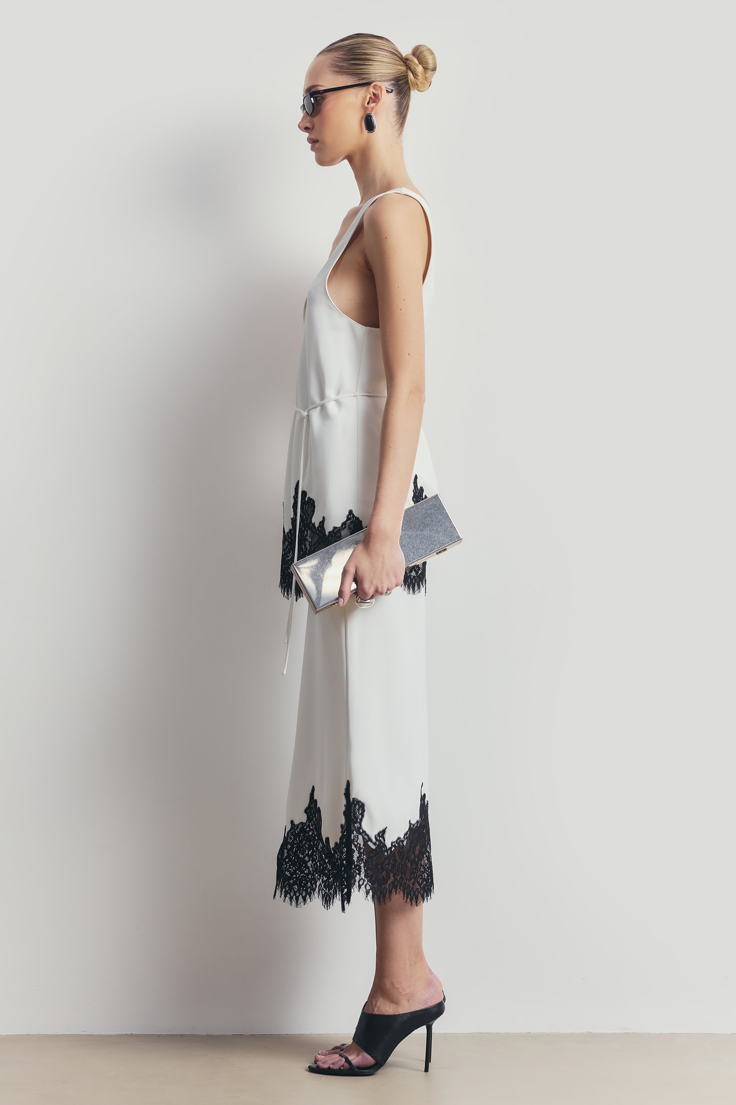 Lace Hem Scoop Neck Longline Top - White