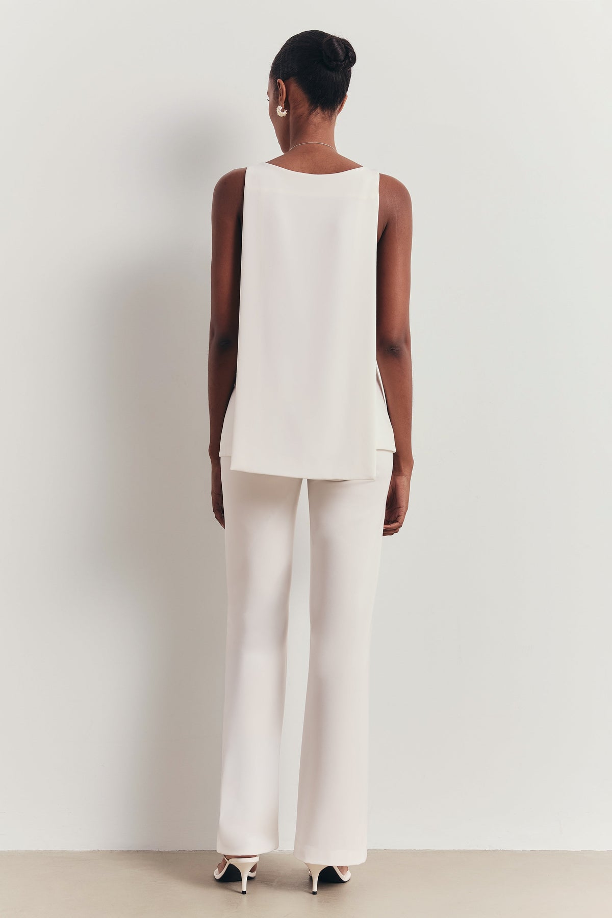 Clean Cut Low Rise Straight Leg Trousers - White