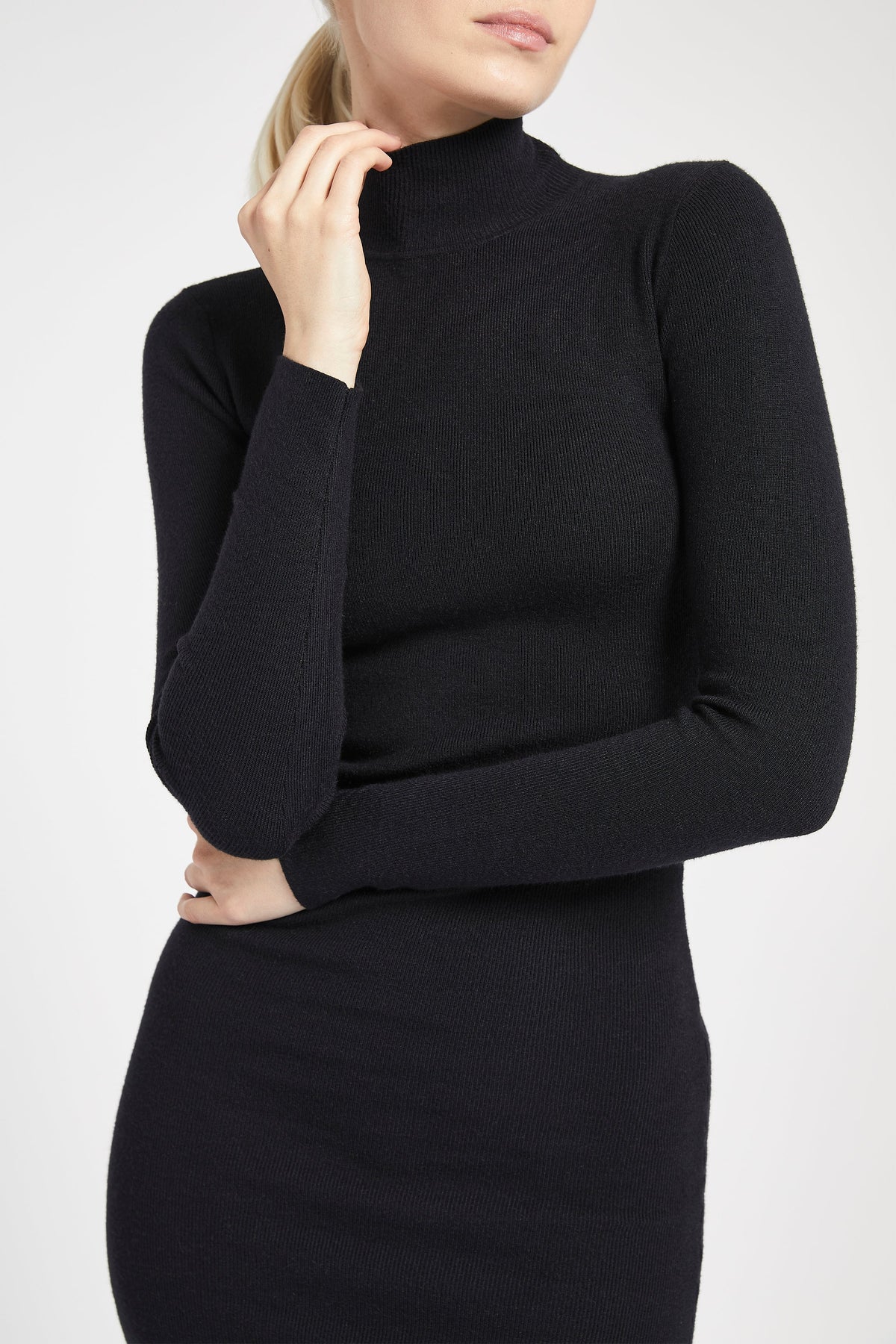 Fine Knit Midi Dress - Black