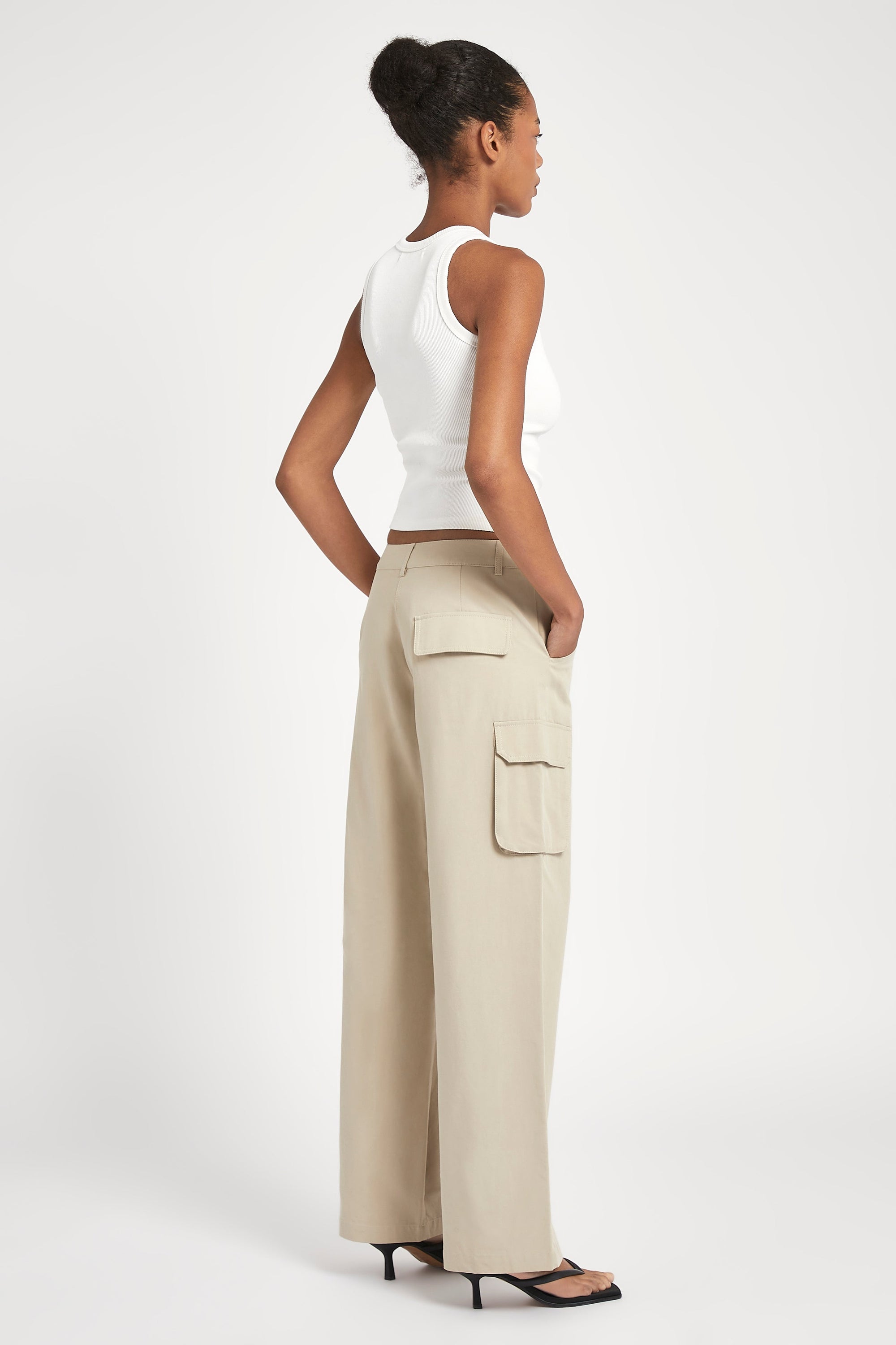 Low Rise Cargo Trousers - Sand